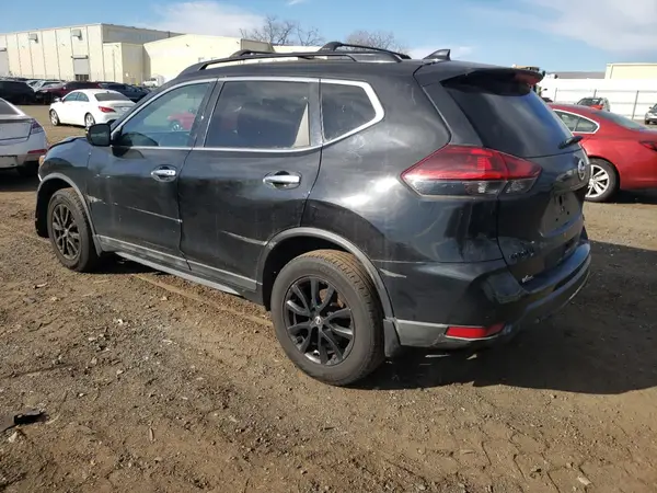 5N1AT2MV2JC753375 2018 NISSAN ROGUE - Image 2
