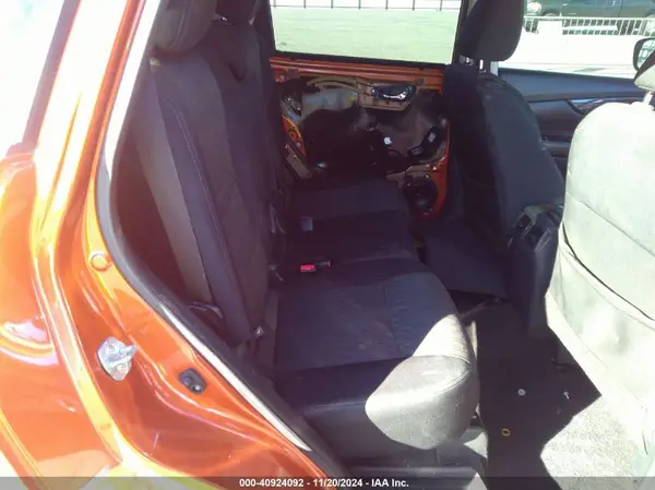 5N1AT2MV2JC763338 2018 NISSAN ROGUE - Image 8