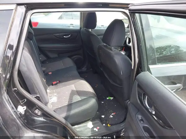 5N1AT2MV2JC767230 2018 NISSAN ROGUE - Image 8