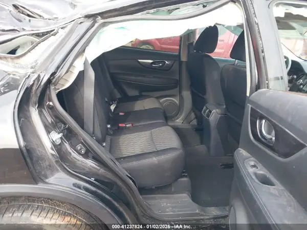 5N1AT2MV2JC769057 2018 NISSAN ROGUE - Image 8