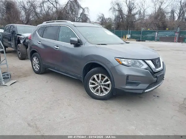 5N1AT2MV2JC769897 2018 NISSAN ROGUE - Image 1