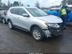 5N1AT2MV2JC770967 2018 NISSAN ROGUE