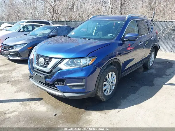 5N1AT2MV2JC776705 2018 NISSAN ROGUE - Image 2