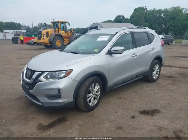 5N1AT2MV2JC778275 2018 NISSAN ROGUE - Image 2