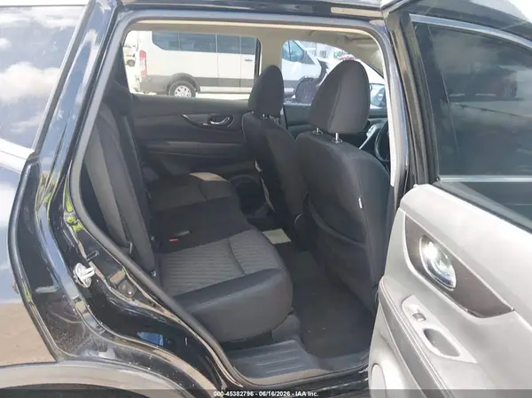 5N1AT2MV2JC782035 2018 NISSAN ROGUE - Image 8