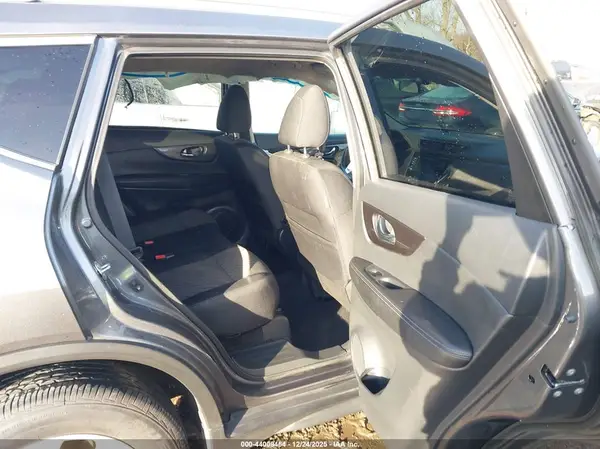 5N1AT2MV2JC785307 2018 NISSAN ROGUE - Image 8