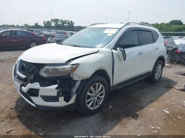 5N1AT2MV2JC786439 2018 NISSAN ROGUE - Image 2
