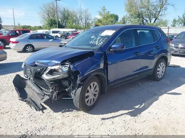 5N1AT2MV2JC789051 2018 NISSAN ROGUE - Image 2