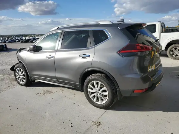 5N1AT2MV2JC791656 2018 NISSAN ROGUE - Image 2