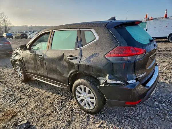 5N1AT2MV2JC792466 2018 NISSAN ROGUE - Image 2