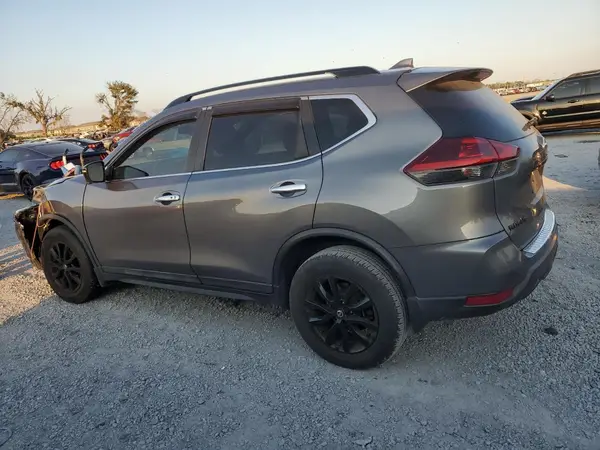 5N1AT2MV2JC795660 2018 NISSAN ROGUE - Image 2
