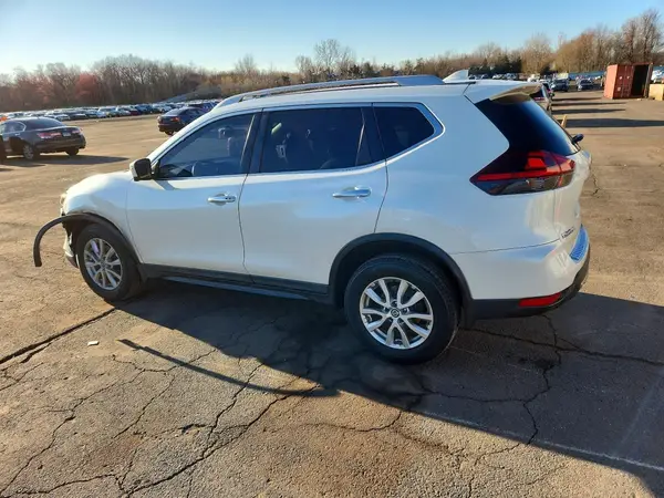 5N1AT2MV2JC796257 2018 NISSAN ROGUE - Image 2