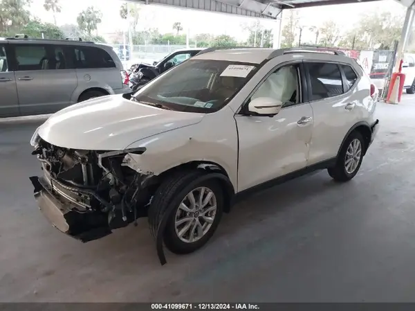 5N1AT2MV2JC796467 2018 NISSAN ROGUE - Image 2