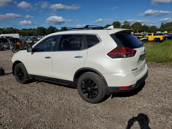 5N1AT2MV2JC798543 2018 NISSAN ROGUE - Image 2