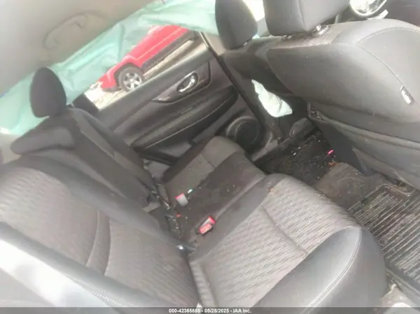 5N1AT2MV2JC799904 2018 NISSAN ROGUE - Image 8