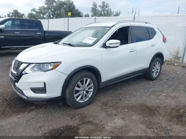 5N1AT2MV2JC800453 2018 NISSAN ROGUE - Image 2