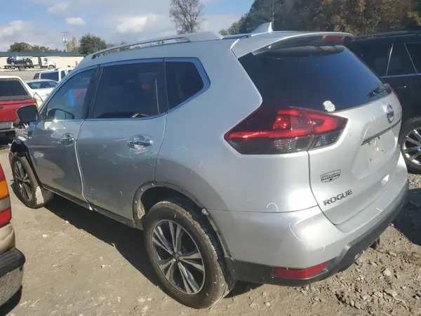 5N1AT2MV2JC801683 2018 NISSAN ROGUE - Image 2