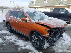 5N1AT2MV2JC802560 2018 NISSAN ROGUE