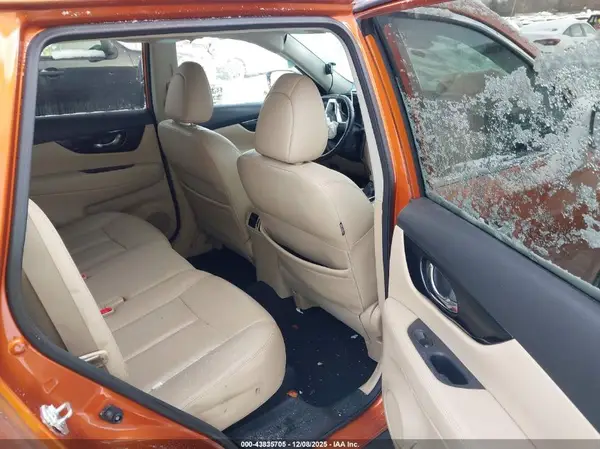 5N1AT2MV2JC802560 2018 NISSAN ROGUE - Image 8