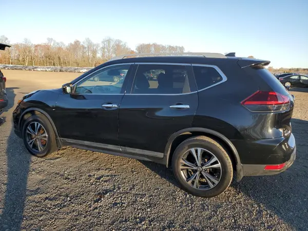 5N1AT2MV2JC806446 2018 NISSAN ROGUE - Image 2