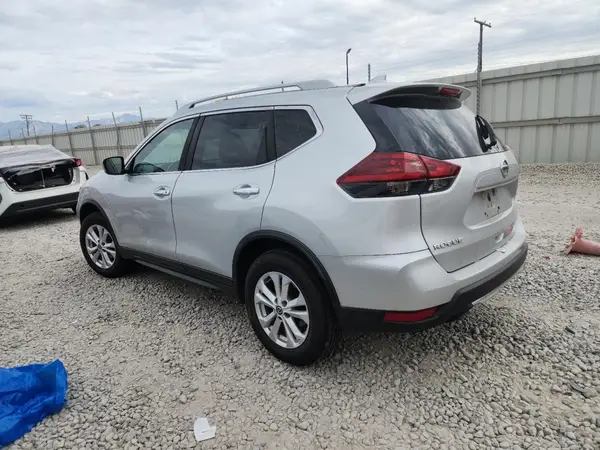 5N1AT2MV2JC806608 2018 NISSAN ROGUE - Image 2
