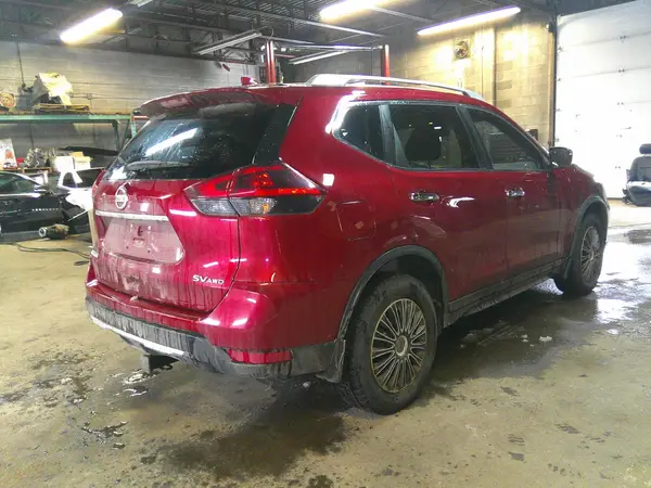 5N1AT2MV2JC807855 2018 NISSAN ROGUE - Image 2
