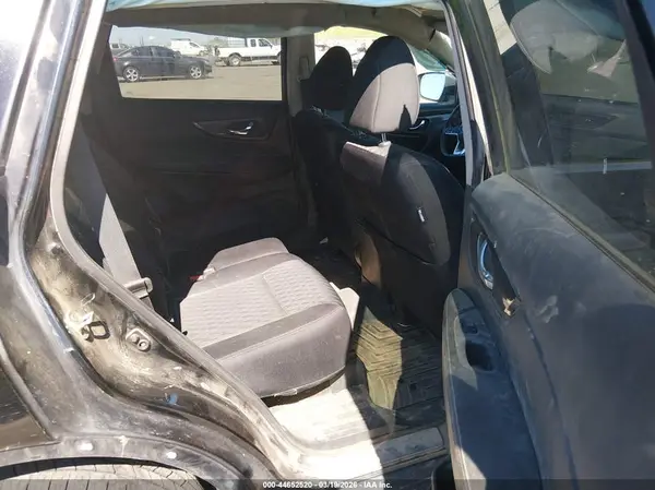 5N1AT2MV2JC813235 2018 NISSAN ROGUE - Image 8