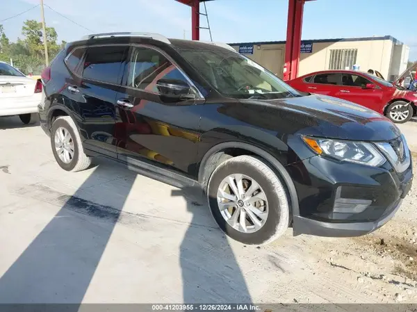 5N1AT2MV2JC814997 2018 NISSAN ROGUE - Image 1