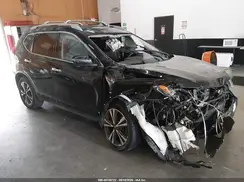 5N1AT2MV2JC817396 2018 NISSAN ROGUE