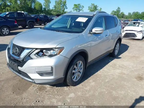 5N1AT2MV2JC817690 2018 NISSAN ROGUE - Image 2