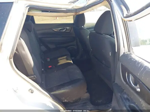 5N1AT2MV2JC817690 2018 NISSAN ROGUE - Image 8