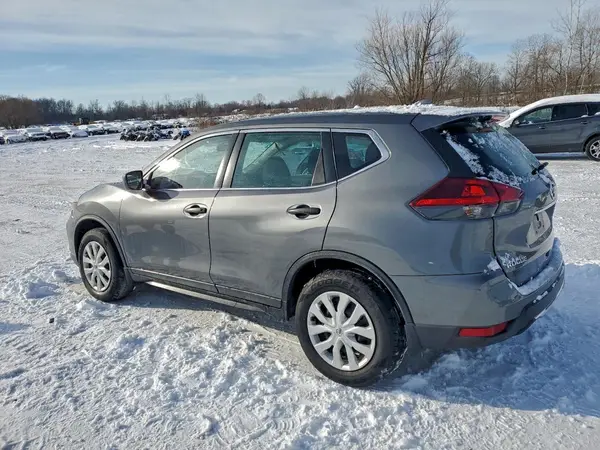 5N1AT2MV2JC820525 2018 NISSAN ROGUE - Image 2