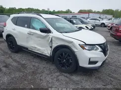 5N1AT2MV2JC827930 2018 NISSAN ROGUE