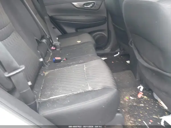 5N1AT2MV2JC827930 2018 NISSAN ROGUE - Image 8