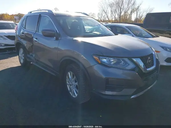 5N1AT2MV2JC831203 2018 NISSAN ROGUE - Image 1
