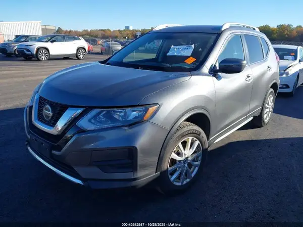5N1AT2MV2JC831203 2018 NISSAN ROGUE - Image 2