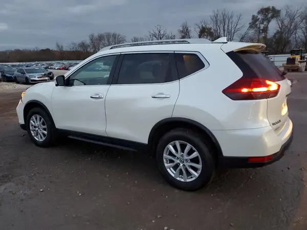 5N1AT2MV2JC833694 2018 NISSAN ROGUE - Image 2