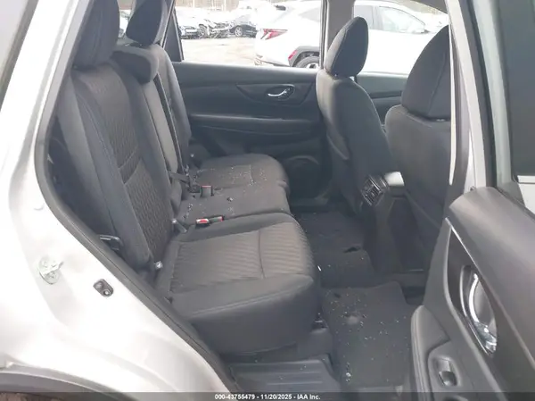 5N1AT2MV2JC833856 2018 NISSAN ROGUE - Image 8
