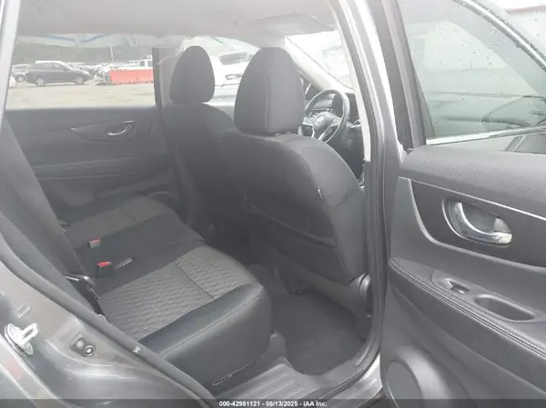 5N1AT2MV2JC838488 2018 NISSAN ROGUE - Image 8