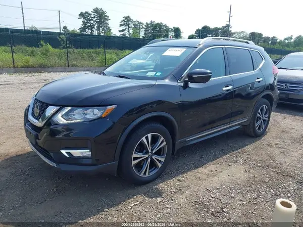 5N1AT2MV2JC841956 2018 NISSAN ROGUE - Image 2