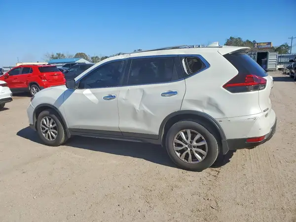 5N1AT2MV2JC843710 2018 NISSAN ROGUE - Image 2
