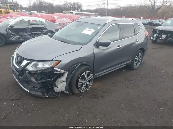 5N1AT2MV2JC845439 2018 NISSAN ROGUE - Image 2