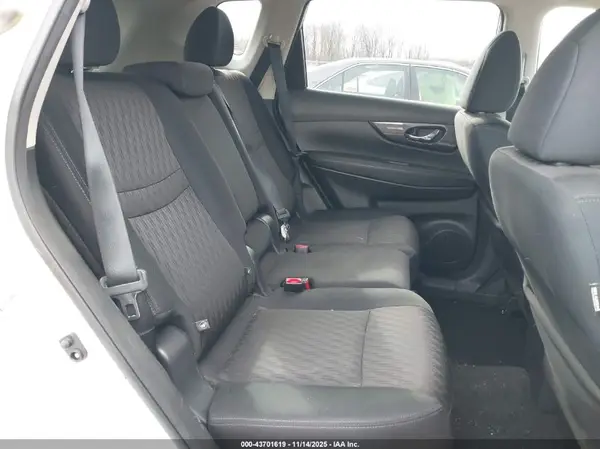 5N1AT2MV2JC848177 2018 NISSAN ROGUE - Image 8