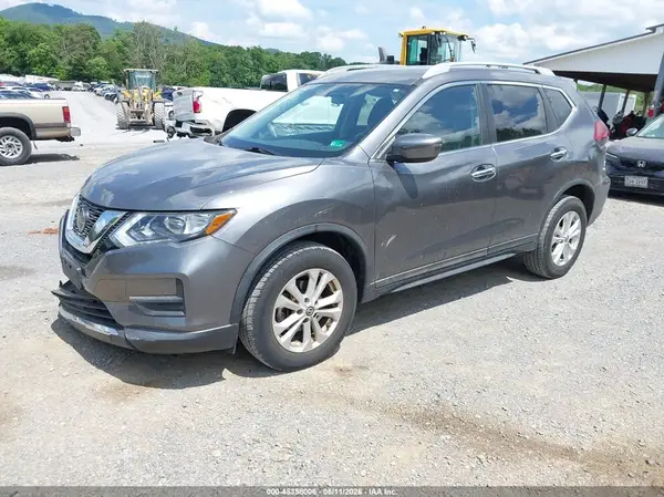 5N1AT2MV2JC850169 2018 NISSAN ROGUE - Image 2