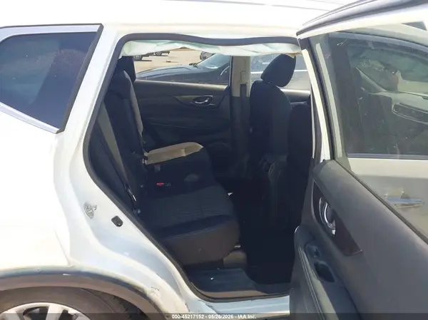5N1AT2MV2JC851810 2018 NISSAN ROGUE - Image 8