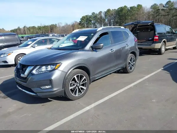 5N1AT2MV2KC712004 2019 NISSAN ROGUE - Image 2