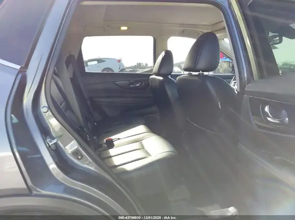 5N1AT2MV2KC712004 2019 NISSAN ROGUE - Image 8