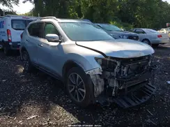 5N1AT2MV2KC717588 2019 NISSAN ROGUE