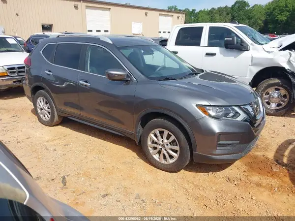 5N1AT2MV2KC720670 2019 NISSAN ROGUE - Image 1