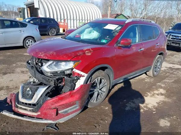 5N1AT2MV2KC725853 2019 NISSAN ROGUE - Image 2